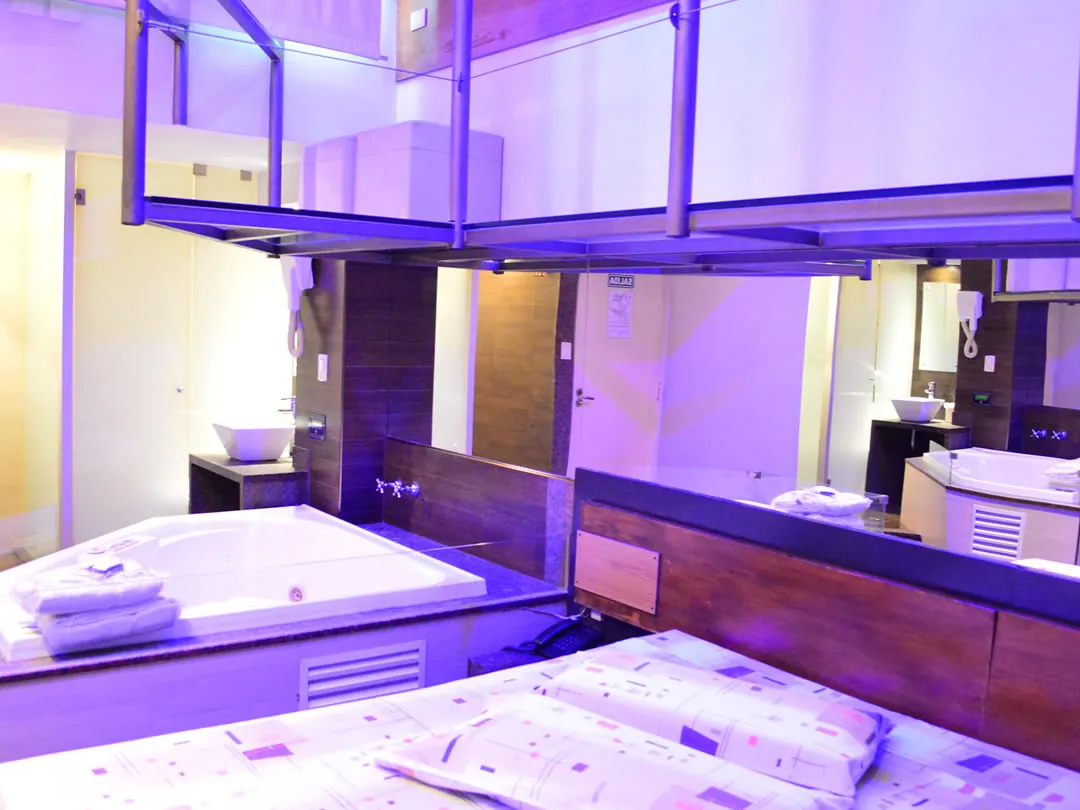 Suite Hidromasaje con Cochera Privada - 2