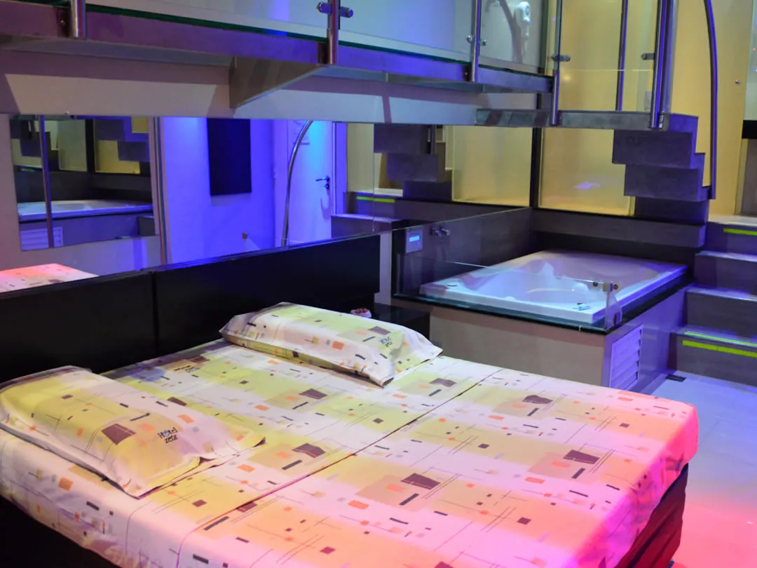 Suite Hidromasaje con Cochera Privada - 1